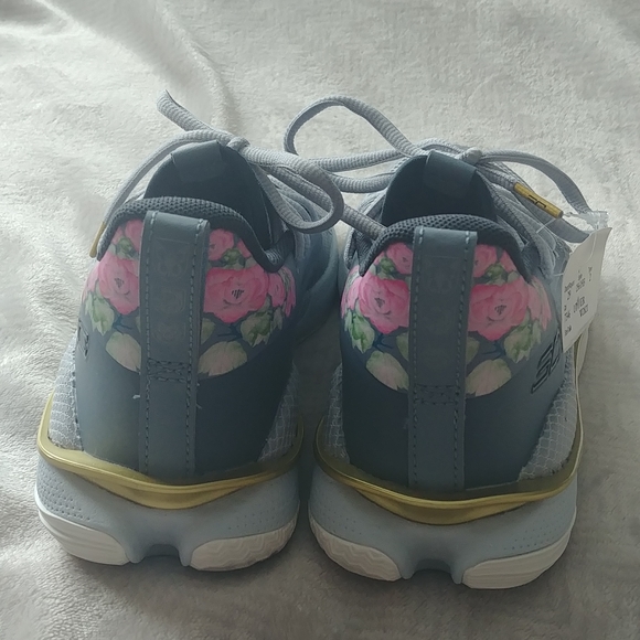 Under Armour Seth Curry 7 Chinese New Year basketball sneakers size 4.5 Youth - Picture 7 of 11